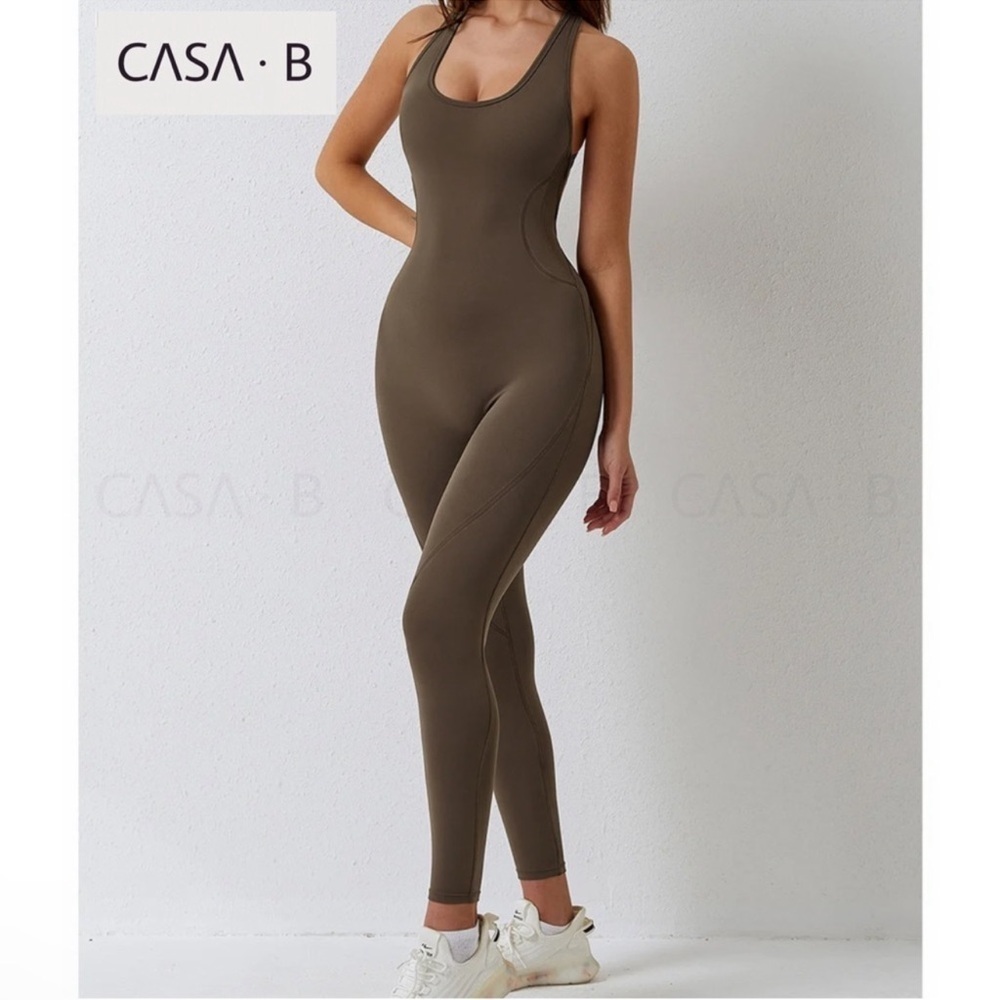 NEW💫CASA B| ARIA Essential Open Back Cut out Active
Jumpsuit in Chocolate Brown